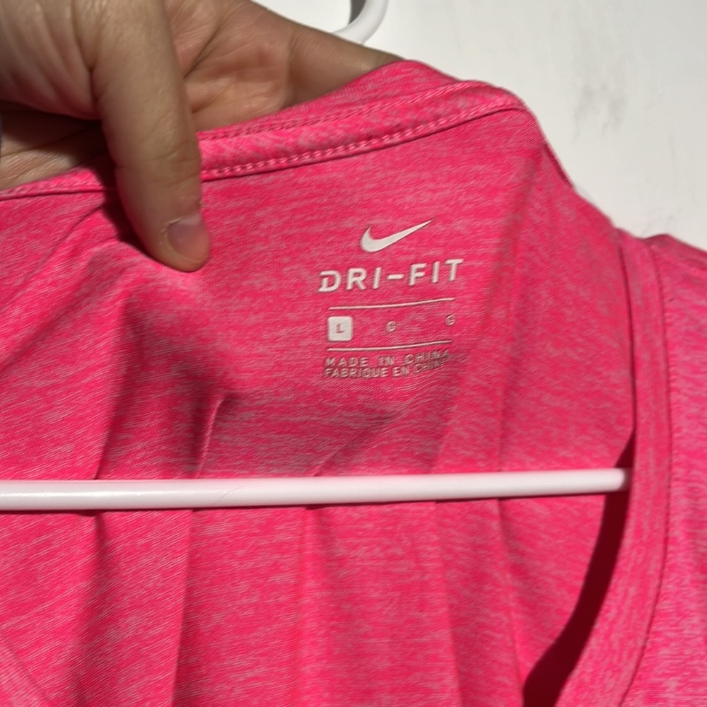 Nike Dri-Fit Hot Pink Scoop Neck Tee Size Large - Picture 4 of 6
